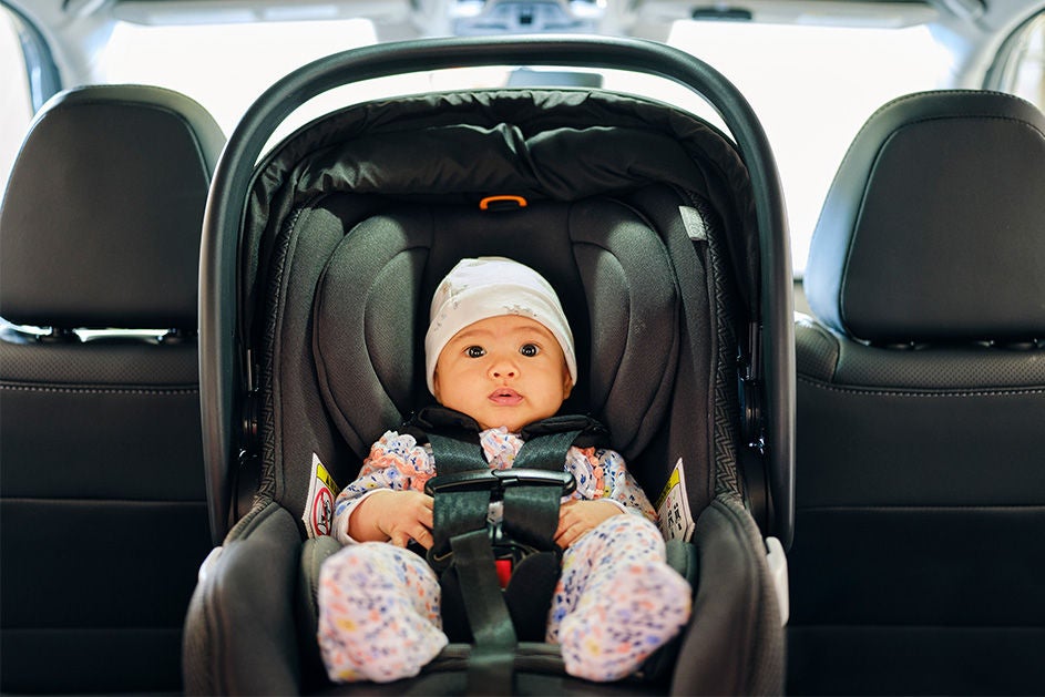 Can rear facing car seat go in front seat best sale